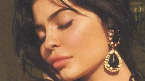 kylie jenner nude pic|Kylie Jenner poses completely naked for Playboy magazine.